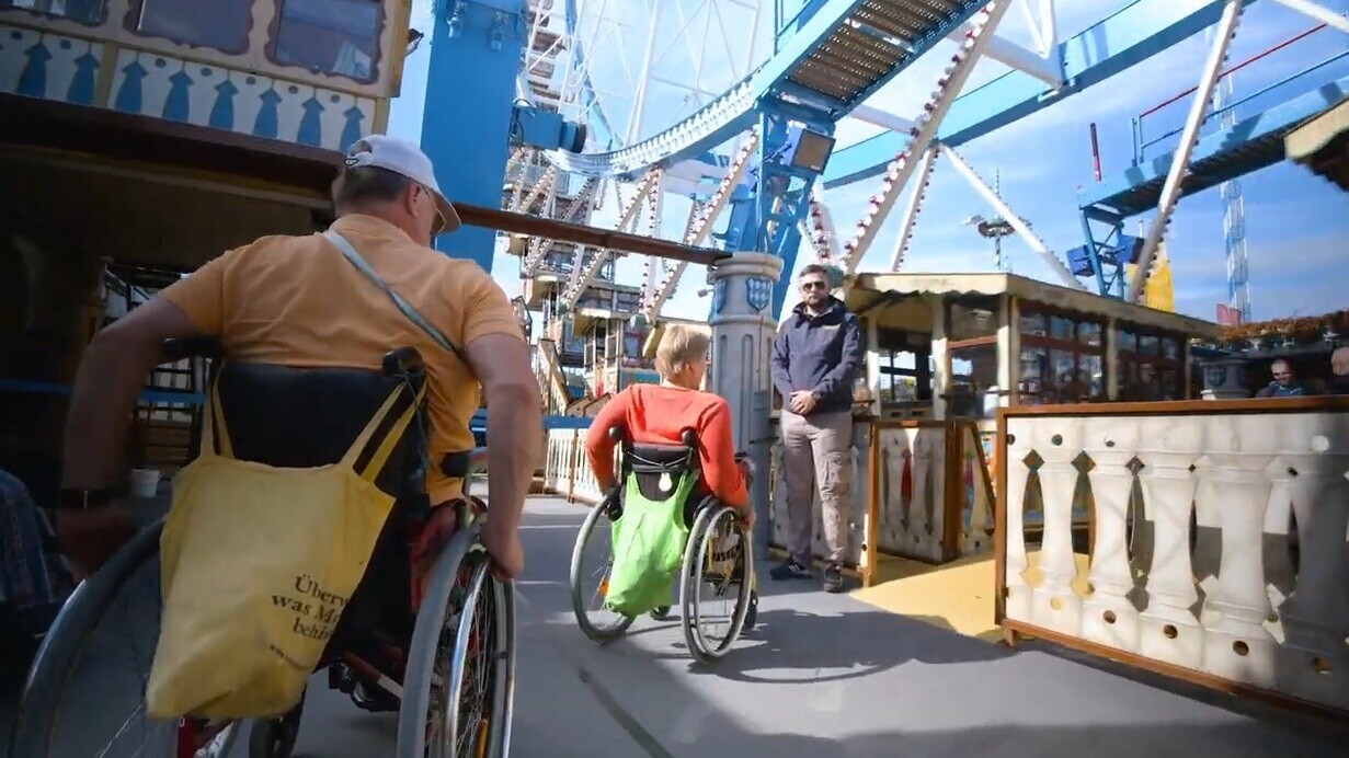barrierefreie gondeln riesenrad oktoberfest